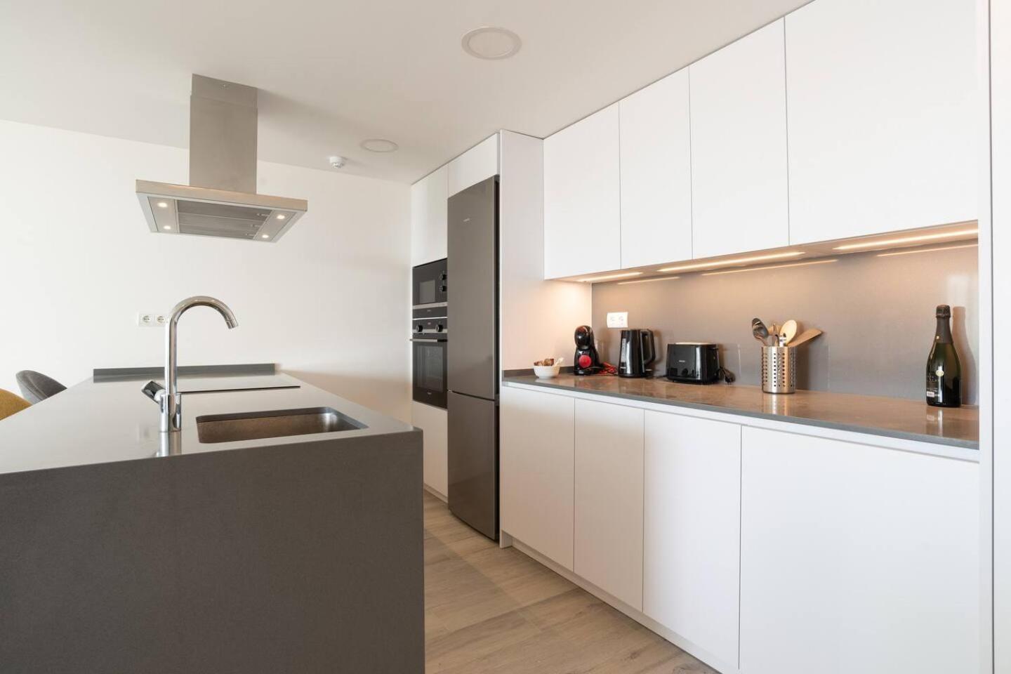 Mediterranean Apartment With Sea Views In Михас Экстерьер фото