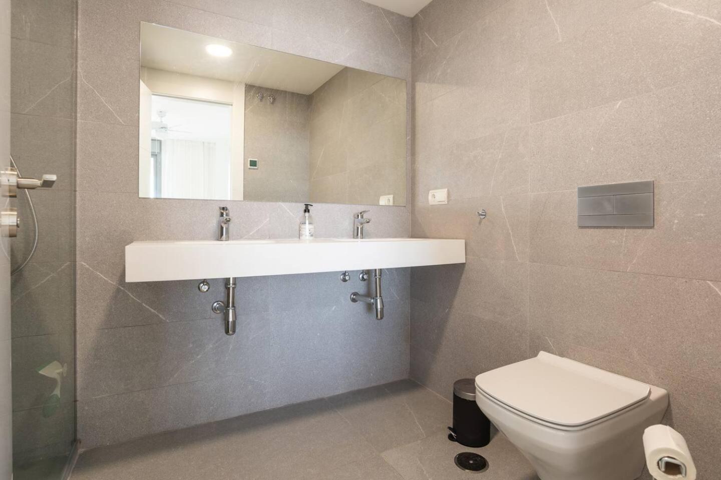 Mediterranean Apartment With Sea Views In Михас Экстерьер фото