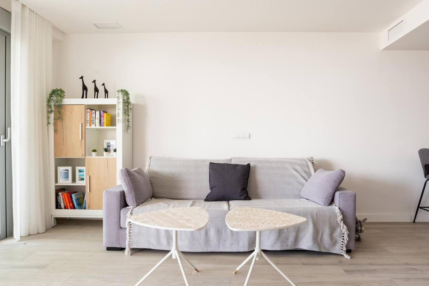 Mediterranean Apartment With Sea Views In Михас Экстерьер фото